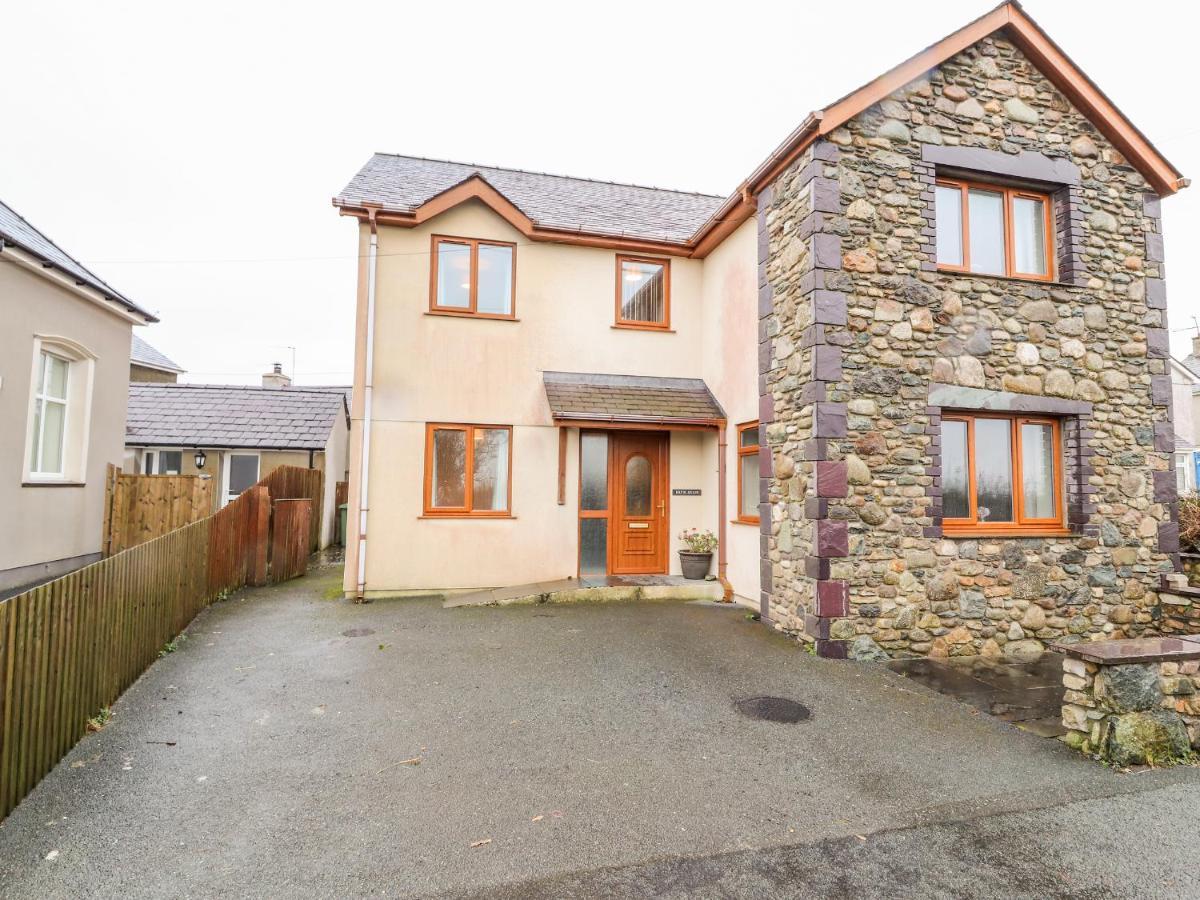 Bryn Seion Villa Llanddeiniolen ภายนอก รูปภาพ